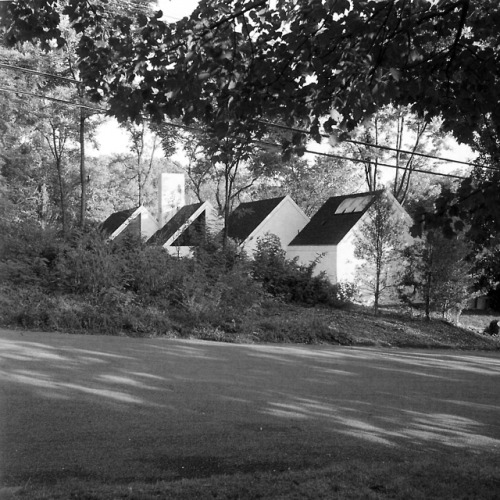 arkiiv: HUGH NEWELL JACOBSEN FOUR PAVILIONS VIA