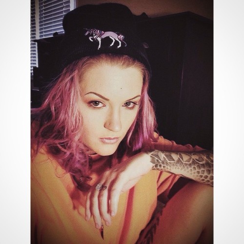faunprincess:  Yesterday, I felt no pain; I was a unikern. (My makeup lighting makes me look like 🎃)  😍😍😍😍