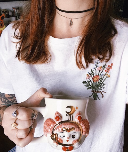 panpirate: ink-pedia: floral embroidery tee from BH (enjoy the 36% off!) chibiusa mug from myostery 