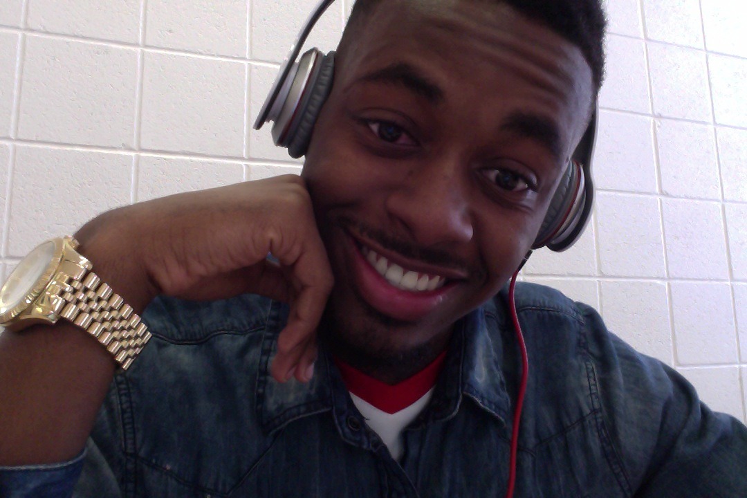 curtisdondeano:  Happy I got my braces off :D  