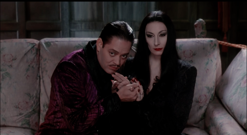 silverstills:The Addams Family (1991)Director: Barry Sonnenfeld