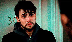 phlpsheas:  Hair gel’s got i c e in his veins. 