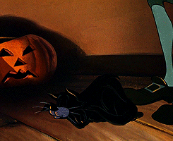 jellymonstergirl:  “For when the hour grew late, Van Tassel would call on his guests to tell him ghostly tales of Halloween. Brom knew there was no more potent believer in spooks and goblins than Ichabod Crane.” |  The Adventures of Ichabod and Mr.