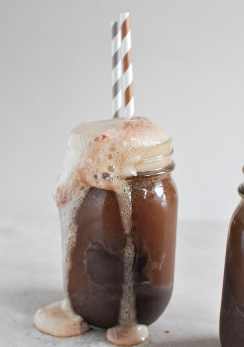 Chocolate Covered Raspberry Winter Ale Float 12 oz favorite dark beer/winter ale 1 oz Chambord 2-3 s