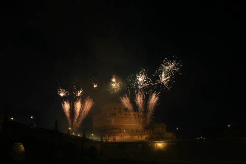 pabloestaqui: I colori di Castel Sant’Angelo…