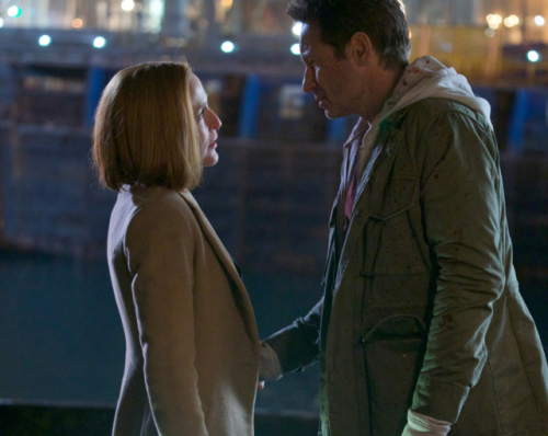 thexfiles: thexfiles: he’s touching her stomach let’s talk about it I TOLD YOU