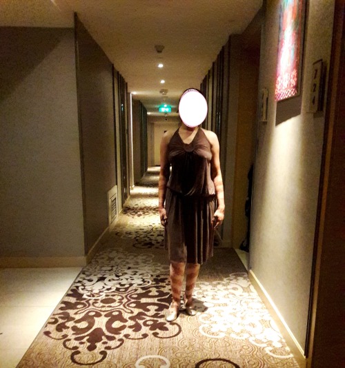 pankhurikunallkoblog:  Exposing in hotel’s corridor ….