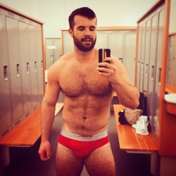 bearweek365:  GYM SELFIE via @bobsleighsimon