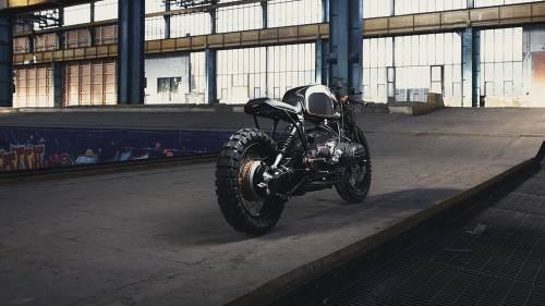 BMW R100R by Diamond Atelier.Photo: Philipp WulkMore bikes here.