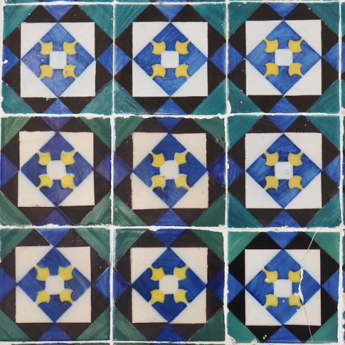 iknowthis:Tiles of Lisbon 