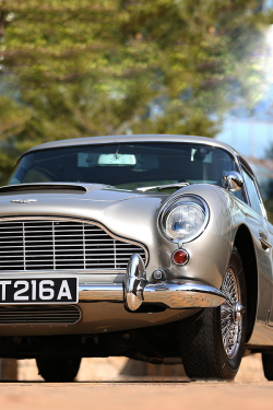 archangvl:  Aston Martin DB5 | Daryl Chapman