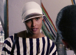 Sex mabellonghetti:Laura Gemser in “Emanuelle pictures