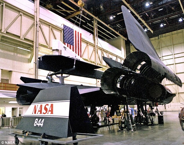 flyingsheepdog:  rocketumbl:SR-71  One of my favorite memories is watching these