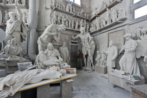 fabforgottennobility:Laboratori Artistici Nicoli Carraranicoli-sculptures.com