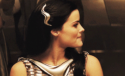 robynellacott: ► a female character in a movie - lady sif