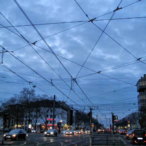A #tram #crossing Has A Lot Of #wires ;-) 22.1.16 #latergram #Kln #winter #sky #wiregraphy (hier: DKV