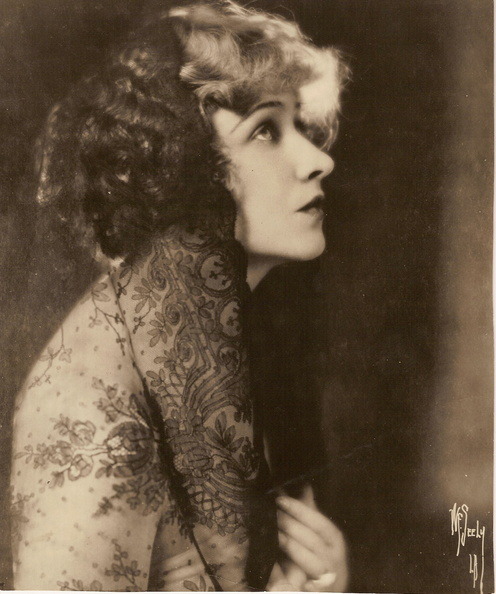 hauntedbystorytelling:Walter Frederick Seely ::Greta Nissen, 1920s. | src Witzel Studios at HZGmore 