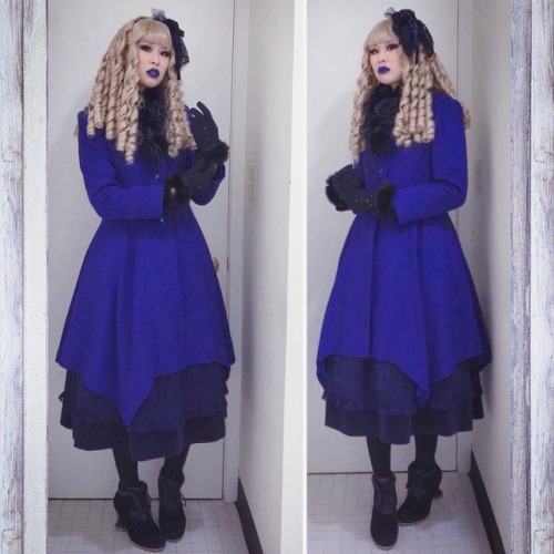 This lolita is ready for winter ❄️ based this coord around my new Moitie coat & scarfI love them