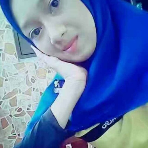 nurinie12: Awek 15 Tahun Nak Number Or ID Reblog Dulu.