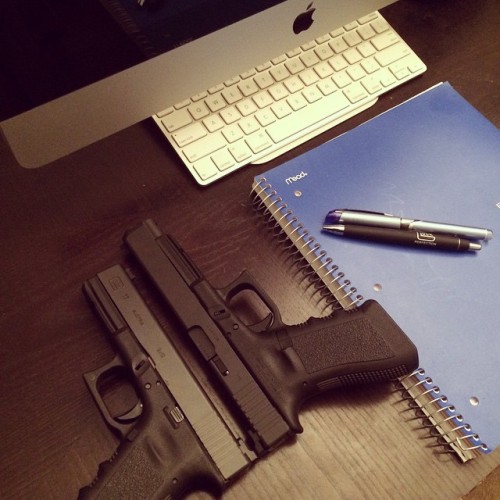 stayzeroed:Take notes. @glockinc #glock #glock34 #glock17 #g17 #g34 #guns #imac #notes #notebook #st