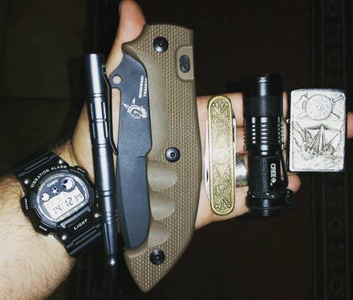 #casio #tactical_pen #fkmd #meskwaki #light #zippo #edc #ultra_fire #gentleman