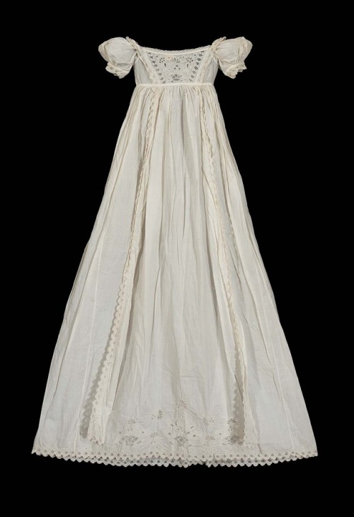 lesmiserablesfashions:Christening dress c. second quarter 19th century [x]