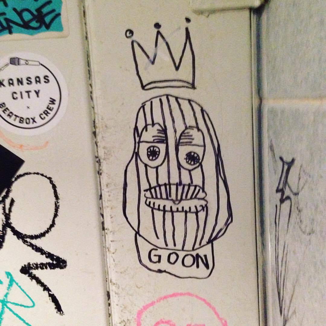 GOON :: BROOKLYN :: April 2018 #graffiti #streetart #tags #throws #tagsandthrows #iphonography #welovebombing #vandal #art #love #bombing #greenpoint #greenpointgraffiti #brooklyngraffiti #bathroomdecor #nycgraffiti #king #goon