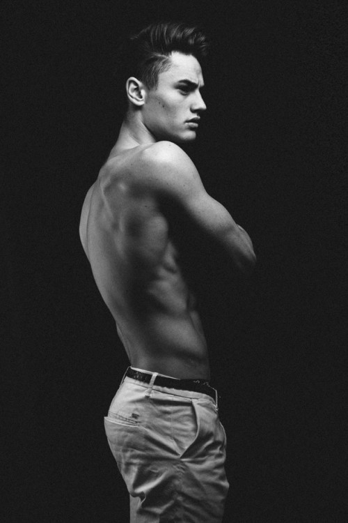 homme–models:  Jonas Kautenburger at Kult Models, ph. by Florian Grey 