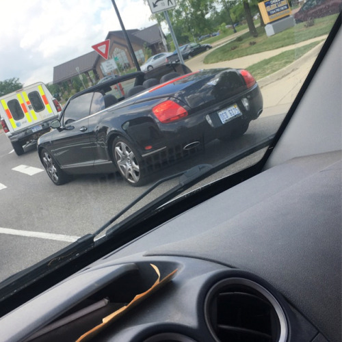 In traffic riding along and boom #bentleyallblack #benzallblack