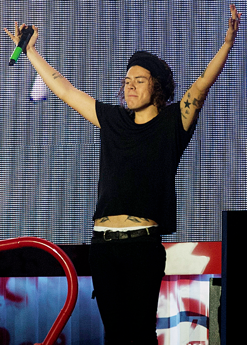 harrystylesdaily:  Rose Bowl Stadium - 9/11 