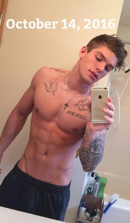 joshyboilove:Sooooo this is Vince, and he is my profile photo, but is not me, js.