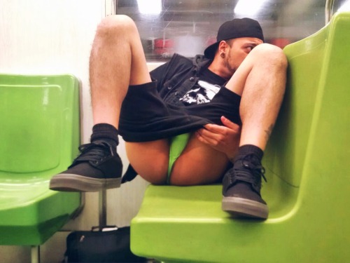 manthongsnstrings:  thongmexxxpunk:  Thong fun in the subway #muscleskins #manthong #hornythongslut #exhibitionism   flaunt it