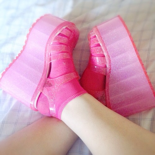 starryeyedbabydoll:  🎀UNIF Hella Jelly adult photos