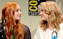 supercanariesold: Natalie Dormer and Sophie Turner at San Diego Comic-con 2015, July 10