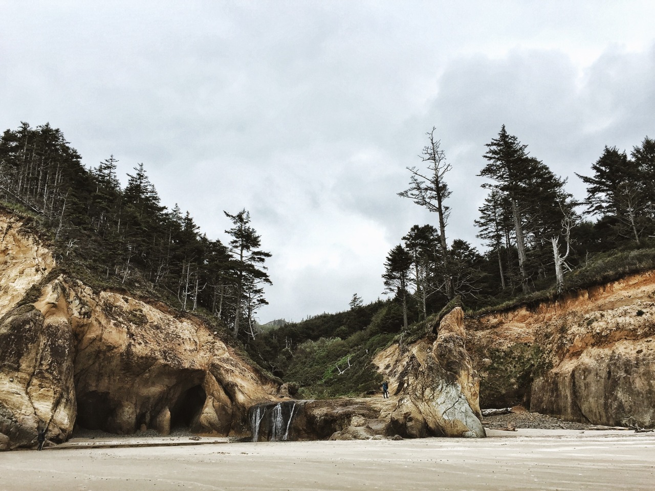 danielodowd:  http://rebeccafrolova.vsco.co/