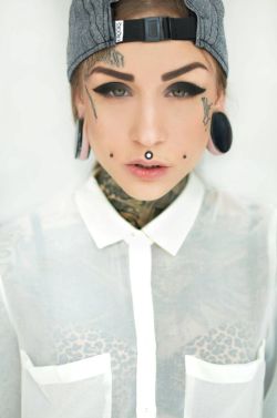 Monami Frost