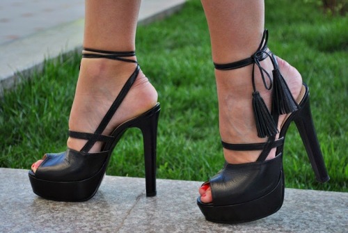 juststunningshoes: manuellal.blogspot.com