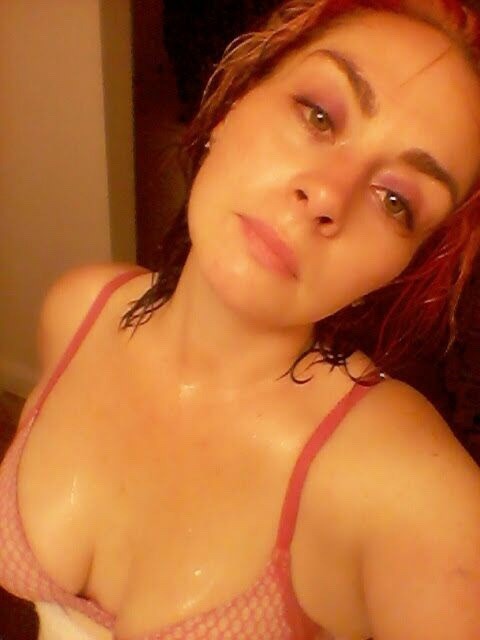 angelpink00: I love pleasing. I’m a bit shy but love suggestions. :)