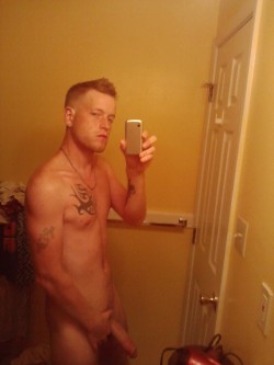straightkinda:  Fucking hot straight boy dick. Thanks for the submission man, keep them coming.