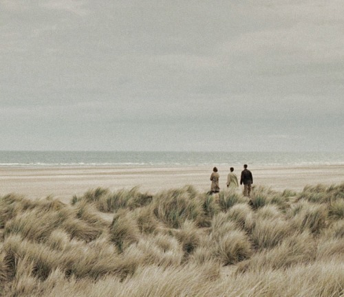iskarieot: NEVER LET ME GO (2010) DIR. MARK ROMANEK I remind myself I was lucky to have had any time