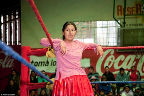 oilypolaroids:eliciaforever:The Fighting Cholitas, Bolivia’s indigenous petticoat wrestlershtt