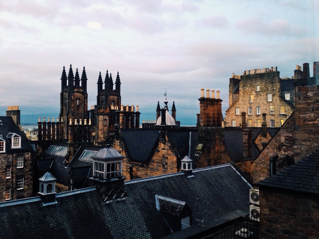 times-zero:  Edinburgh, Scotland.Matheus Carvalho