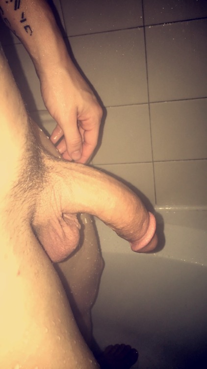eggplantallweek:  dillonandersonxxx:  Birthday is in four days. Here’s a soft cock picture to celebrate before I go to Greece in a few hours.  ACTIVE GAY PORN BLOG. 24/7 POSTS. Cum stroke your cock at www.eggplantallweek.com