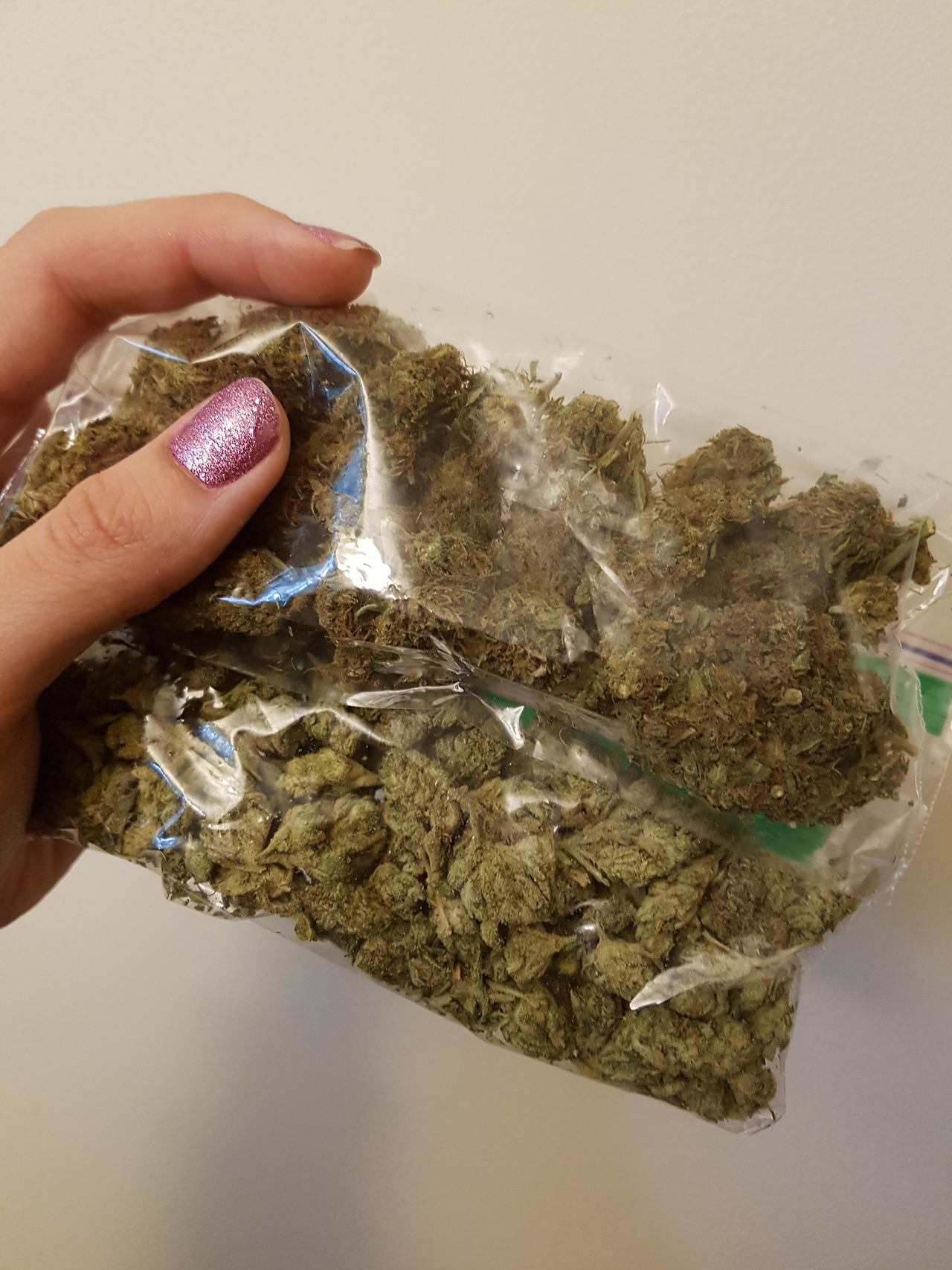 pink-purp:  half oz Jack Herer/half oz Gorilla Glue 🍃💕