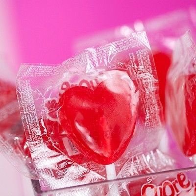 candies to: seulgi, kai (über boy uwu), heejin, youn, eunwoo, hyewon, miyeon, sejun, jeno, giselle, haechan, jihyo