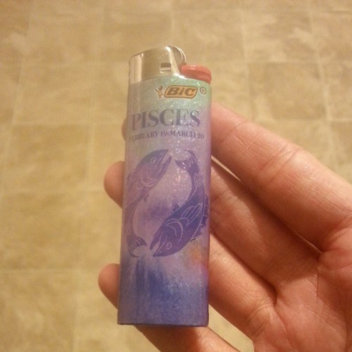 XXX creepygirlmouse:  Got myself a pretty lighter photo