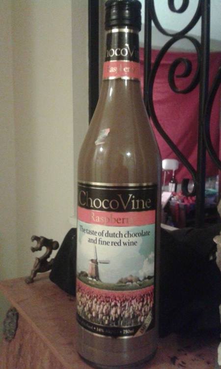 enjoloras: Review of ‘ChocoVine’ Raspberry Chocolate flavoured wine:The bottle isn&