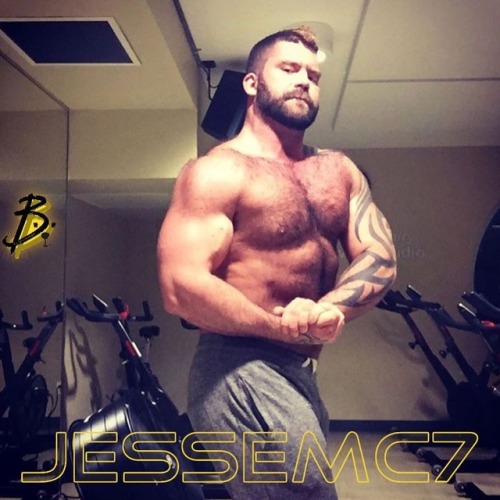 @jessemc7 ⭐️⭐️⭐️⭐️⭐️ #musclebear#gaygym#musclegay#instabear#instagay#gaystagram#beardedgang#sexydadd