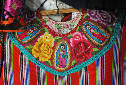malverdemarket:  fruit-of-flesh-and-blood:  Guadalupe Huipil Mexico by Ilhuicamina on Flickr.  Dope 