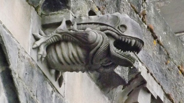 keskejefouici:   Gargouille ‪#‎Alien‬ (Abbaye de Paisley, Écosse) https://www.youtube.com/watch?v=-DZH_okC-Hc